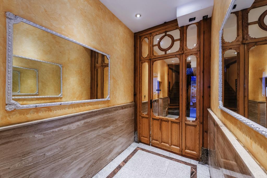 Latina Sol Appartement Madrid Buitenkant foto